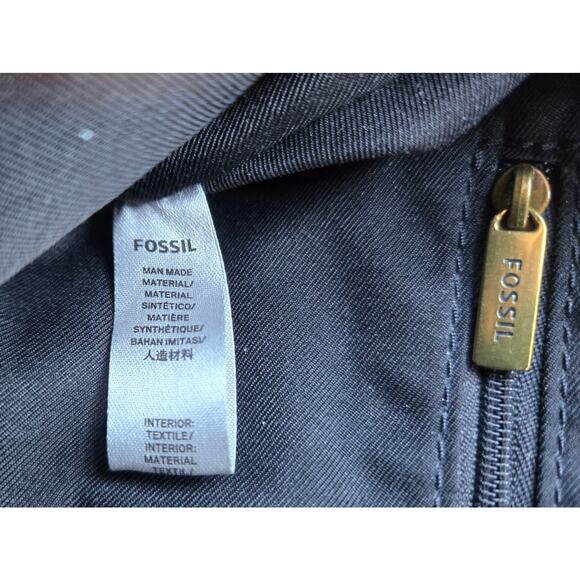 Fossil Devon Black White Striped Heart Crossbody Bag Key - Picture 7 of 13